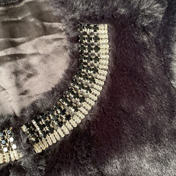 Fabulous Black Faux Fur women’s Jacket shrug 3/4 sleeves with bling sz XL - Picture 3 of 6